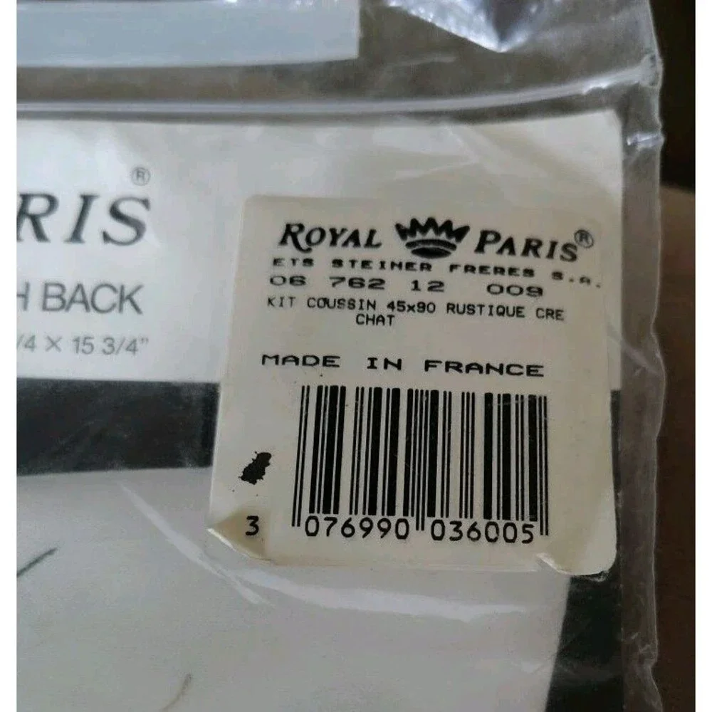 Royal Paris Cushion With Back Cat Made In France New 15 3/4 By 15 3/4 1992